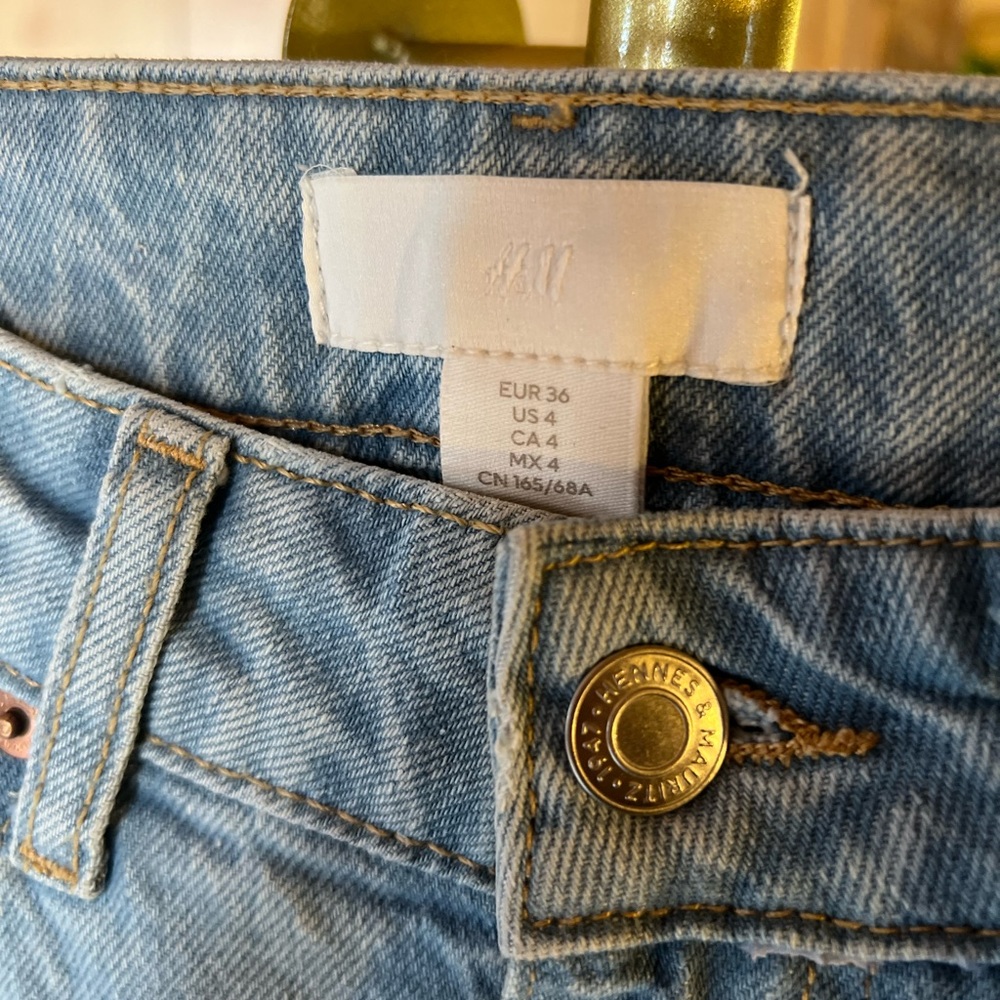 H&M High Rise Mom Jeans - Picture 5 of 8